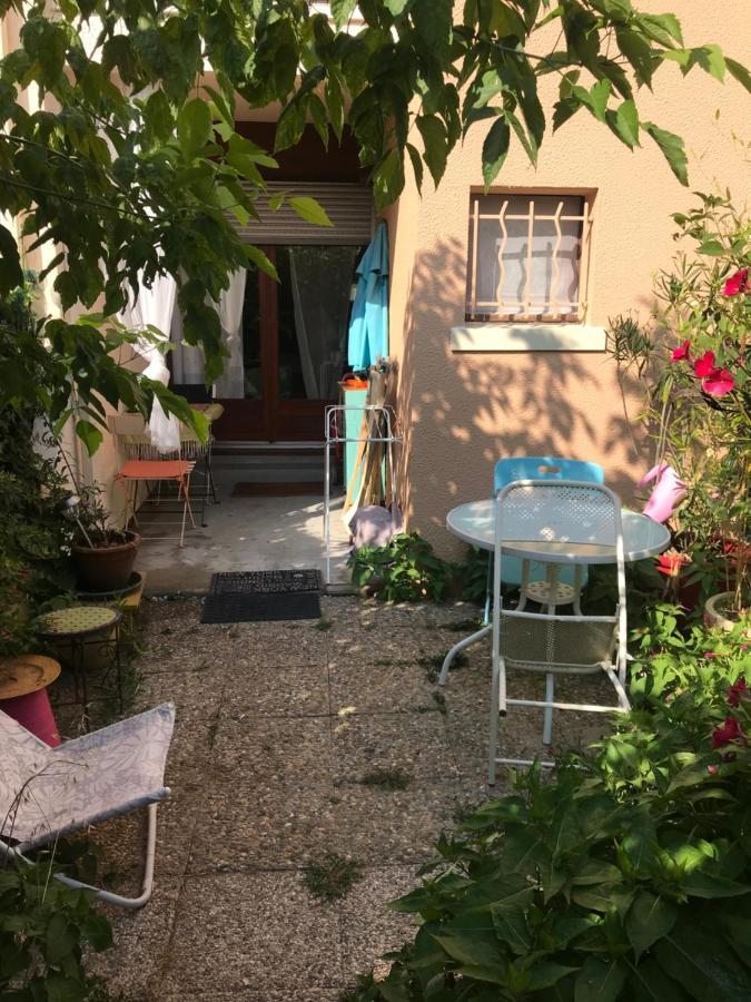 Joli Studio Avec Jardinet Aviñón Exterior foto