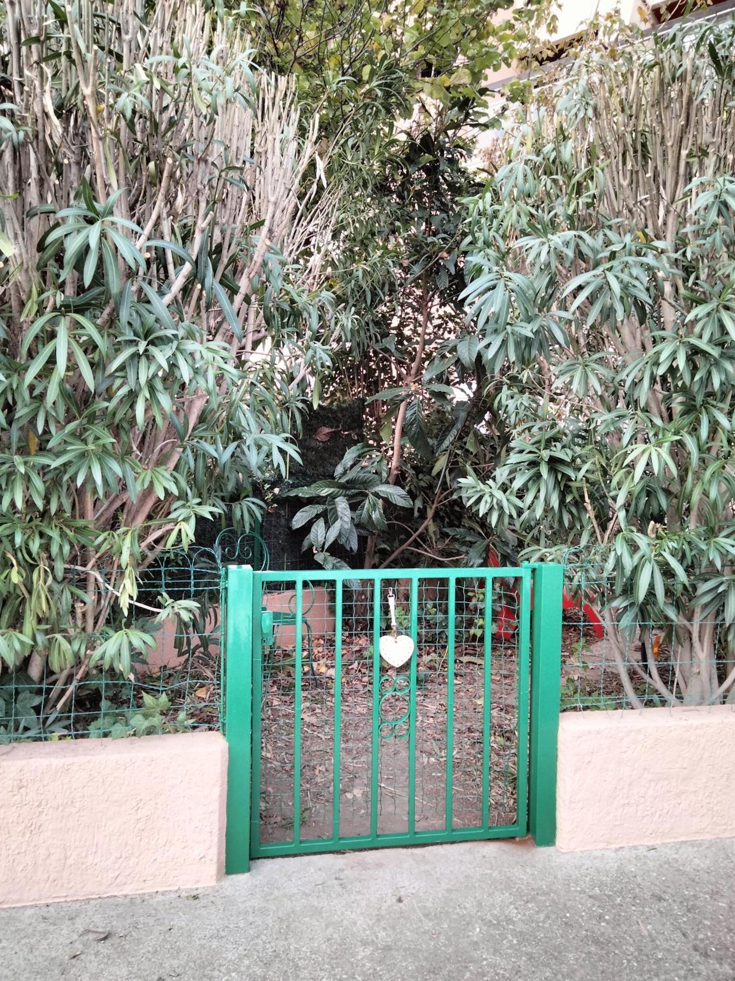 Joli Studio Avec Jardinet Aviñón Exterior foto
